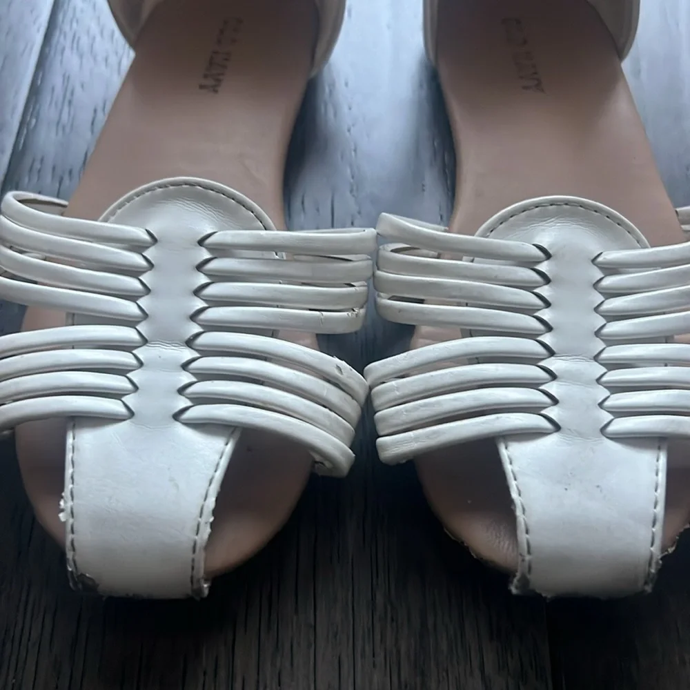 Girls Old Navy flat sandals with ankle strap
